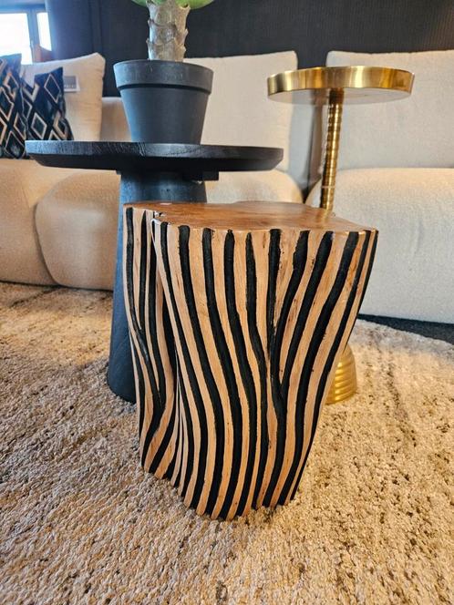 Bijzettafel massief teakhout zwarte striping, Huis en Inrichting, Tafels | Bijzettafels, Nieuw, Rond, Minder dan 45 cm, Minder dan 55 cm
