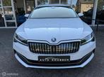 Skoda Superb Combi 1.4 TSI iV Style Plus Led, Climat, ACC, M, Gebruikt, Wit, Hybride Elektrisch/Benzine, Adaptive Cruise Control