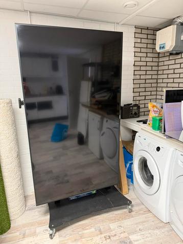 Sony 75 inch tv met automatisch verstelbaar onderstel beschikbaar voor biedingen