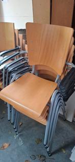 11 Stapelbare stoelen - Houten zitting en rugleuning, Ophalen