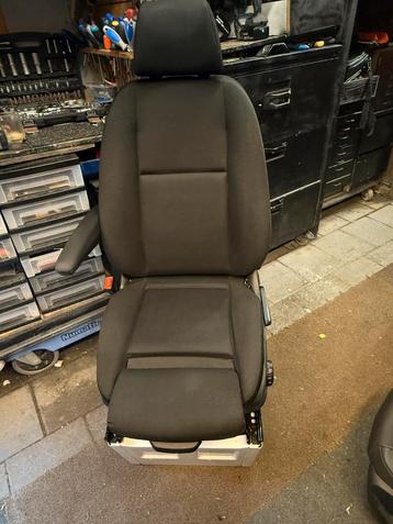 Zeer comfortabel bestuurdersstoel voor sprinter w907/w910 ar beschikbaar voor biedingen