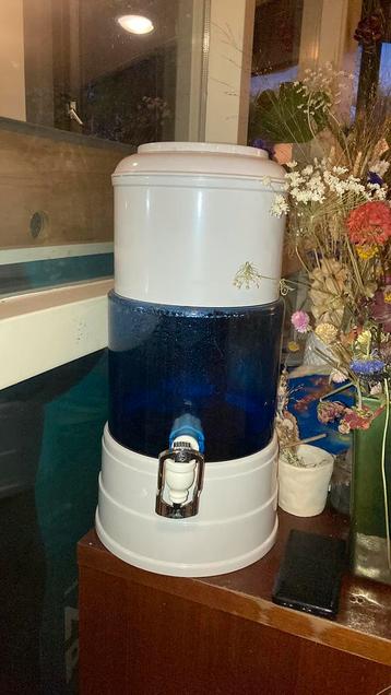 Aqualine glazen en keramisch waterfilter aanrechtmodel beschikbaar voor biedingen