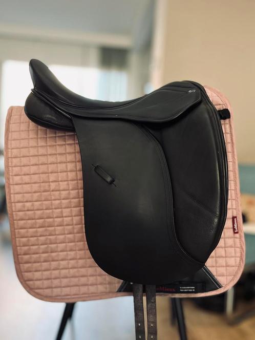 Silhouette Classic en Equestor David Wispelaere, Dieren en Toebehoren, Paarden en Pony's | Zadels, Zo goed als nieuw, Dressuur