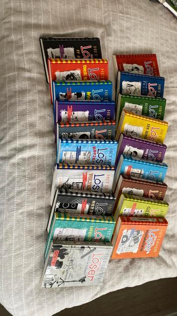 Hele serie van Het leven van een loser. (19 boeken)  beschikbaar voor biedingen