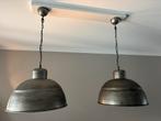 2 industriele hanglampen gratis af te halen, Huis en Inrichting, Lampen | Hanglampen, Ophalen, Zo goed als nieuw, Metaal, Minder dan 50 cm
