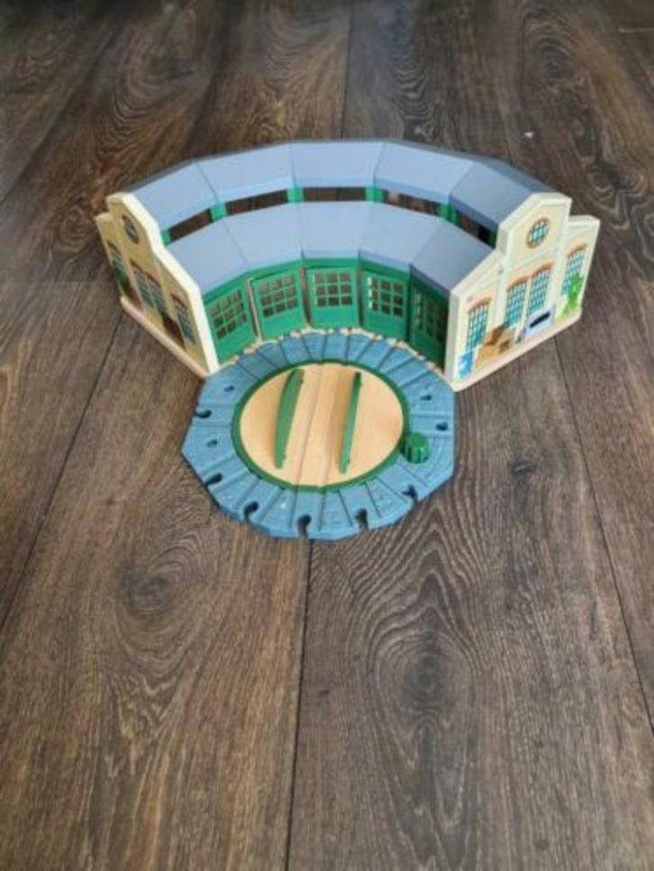 draaischijf remise, thomas de trein hout, Kinderen en Baby's, Speelgoed | Thomas de Trein, Zo goed als nieuw, Ophalen of Verzenden