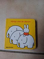 Nijntje Ziet Dieren - Dick Bruna, Boeken, Kinderboeken | Baby's en Peuters, Ophalen of Verzenden, Zo goed als nieuw, Dick Bruna