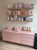 Roze Elona dressoir met gouden pootjes, Huis en Inrichting, Ophalen, Zo goed als nieuw, 25 tot 50 cm
