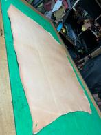 Naturel kleur tuigleer 2-2,5 dikte soepel nr2, Hobby en Vrije tijd, Leer of Kunstleer, Ophalen of Verzenden, Zo goed als nieuw