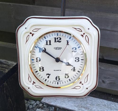 Prachtige vintage keramische Pallas Heges wandklok., Verzamelen, Retro, Huis en Inrichting, Ophalen of Verzenden