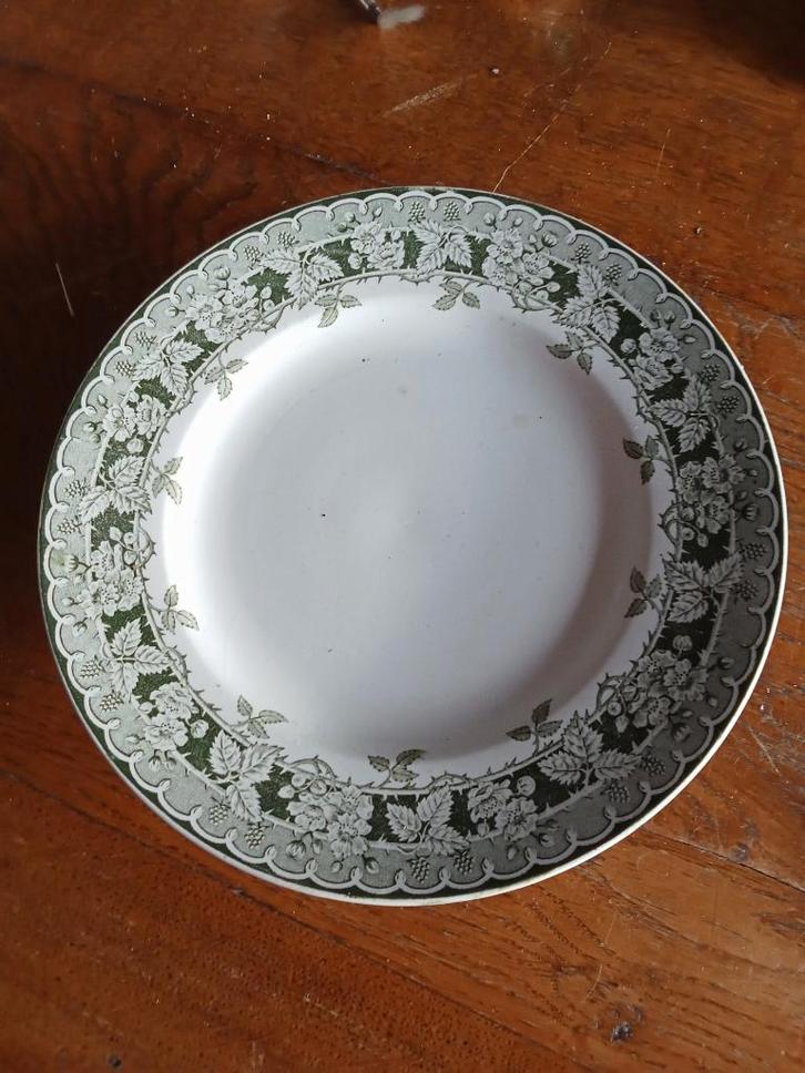 te koop gaaf gebakschaaltje op voetje St Amand serie MURIER, Antiek en Kunst, Antiek | Servies los, Ophalen of Verzenden