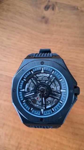 Alpha Sierra horloge Falcon LVD178B, 45mm, zwart, beschikbaar voor biedingen