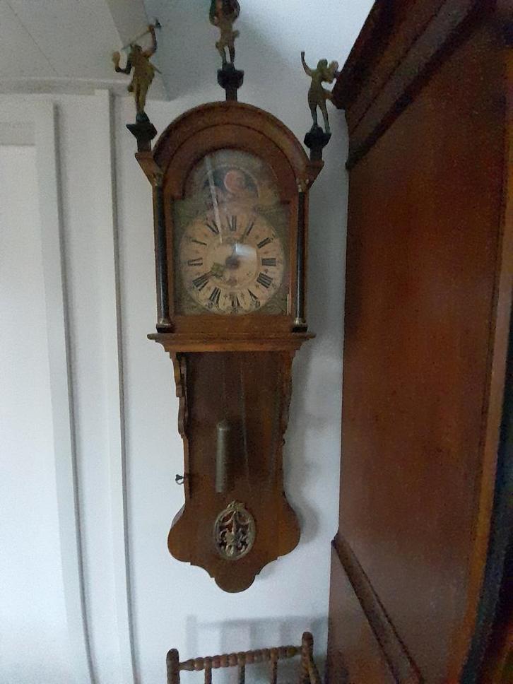 Friese staartklok met maanstand, Antiek en Kunst, Antiek | Klokken, Ophalen of Verzenden