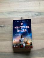 De ondergrondse Leesclub, Europa overig, Annie Lyons, Ophalen of Verzenden, Zo goed als nieuw