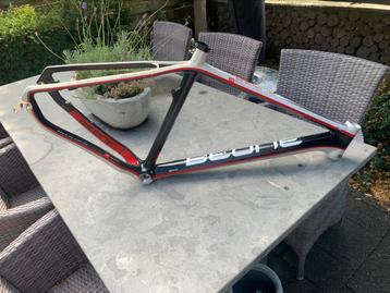 BE ONE pro series carbon mtb frame beschikbaar voor biedingen