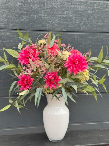 🌸Nieuw 🌺zijden boeket “fuchsia pink” beschikbaar voor biedingen
