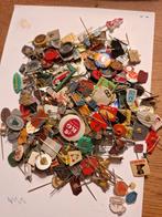 Doosje met diverse speldjes en pins, Ophalen of Verzenden, Gebruikt, Overige onderwerpen