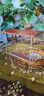 Krantenbak lectuurbak vintage Jaren 70 plantentafel, Huis en Inrichting, Woonaccessoires | Krantenbakken en Lectuurbakken, Ophalen of Verzenden