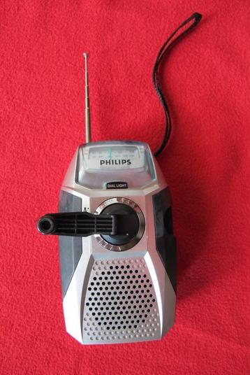 Philips AE1000 radio met generator beschikbaar voor biedingen