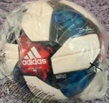 Adidas Nativo Voetbal - Nieuw! beschikbaar voor biedingen