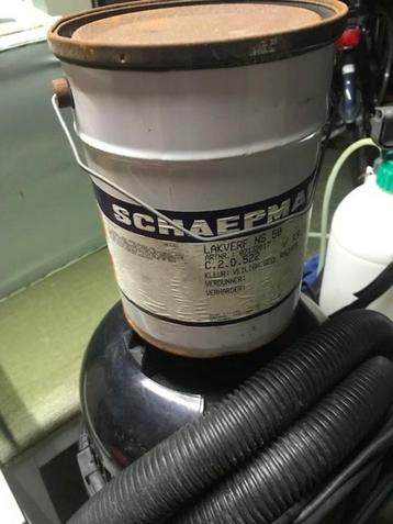 verf geel lakverf veiligheidsgeel RAL 1007 buitenlak beschikbaar voor biedingen