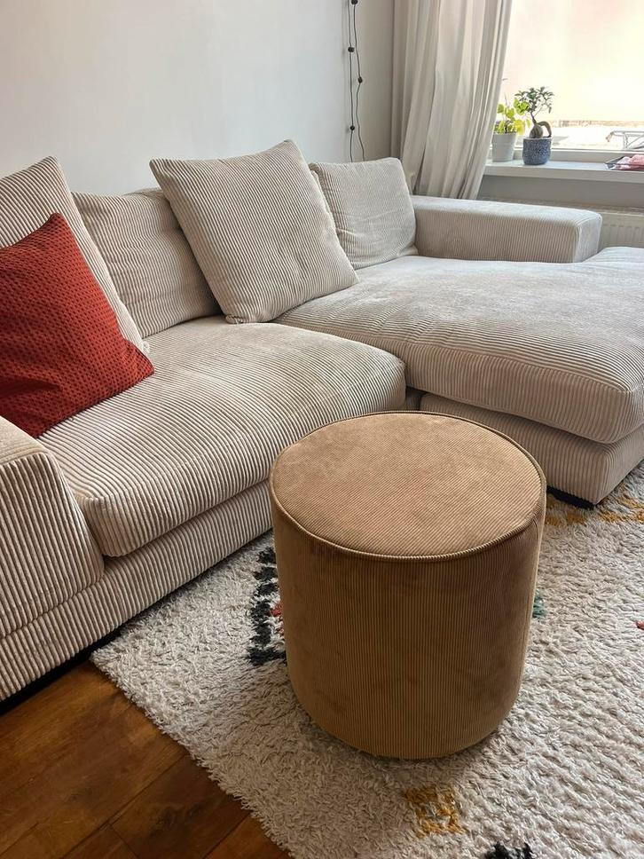 Bruine ribfluwelen poef, Huis en Inrichting, Banken | Voetenbanken en Poefen, Zo goed als nieuw, Ophalen