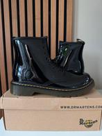 Dr. Martens 1460 Zwart Lak - Maat 35 - Nieuw!, Ophalen of Verzenden, Nieuw, Meisje, Laarzen