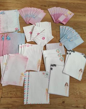 Briefpapier en enveloppen prinsessen topmodel kus Assepoeste beschikbaar voor biedingen