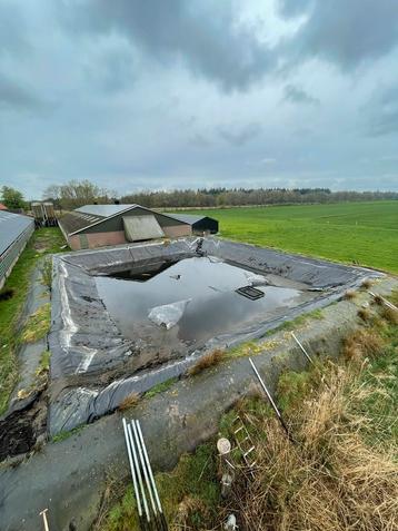Boven kleed mestlagune beschikbaar voor biedingen
