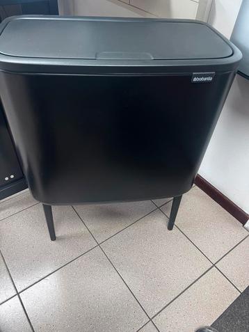 Brabantia bo touch prullebak 36 L beschikbaar voor biedingen