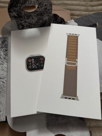 Apple Watch Ultra 2 Natural Titanium 49MM ***GESEALD*** beschikbaar voor biedingen