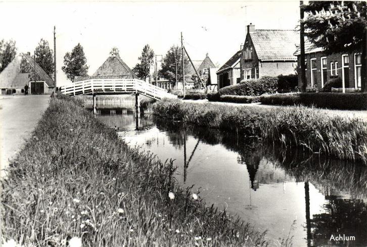 Achlum - dorpsgezicht - 196? gelopen, Verzamelen, Ansichtkaarten | Nederland, Ongelopen, Friesland, Voor 1920, Ophalen of Verzenden