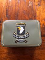 Metalen box  101 Airborne divisie, Embleem of Badge, Amerika, Ophalen of Verzenden, Landmacht