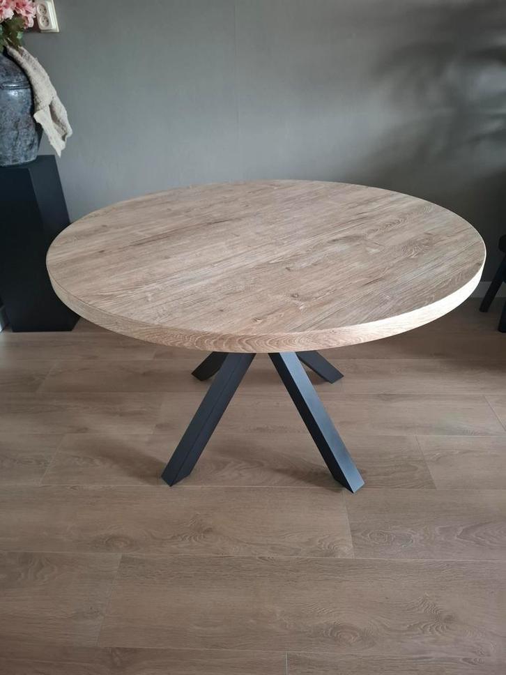Ronde Eettafel 120cm - Zo Goed Als Nieuw!, Huis en Inrichting, Tafels | Eettafels, Zo goed als nieuw, 100 tot 150 cm, 100 tot 150 cm