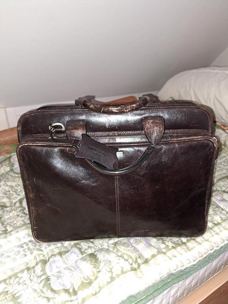 Bruine leren laptoptas, Computers en Software, Laptoptassen, Gebruikt, Aktetas, 15 inch, Ophalen of Verzenden