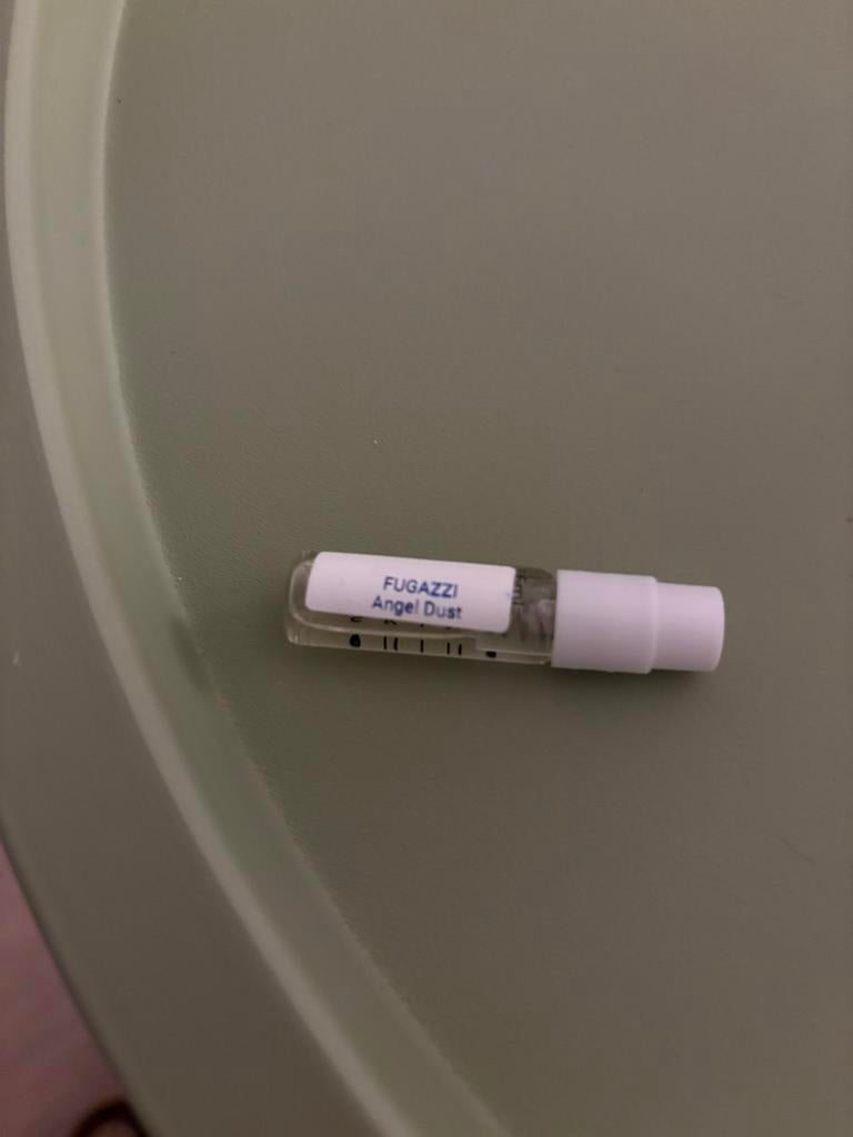 Fugazzi Angel Dust Sample - Skins, Sieraden, Tassen en Uiterlijk, Uiterlijk | Parfum, Ophalen of Verzenden, Zo goed als nieuw