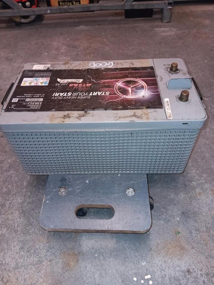 AGM Accu - Mercedes-Benz 220Ah, Auto-onderdelen, Accu's en Toebehoren, Mercedes-Benz, Gebruikt, Ophalen