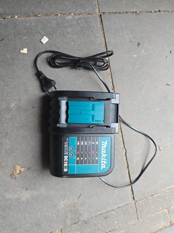 Makita acculader beschikbaar voor biedingen