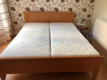 Bed 210x180 beschikbaar voor biedingen