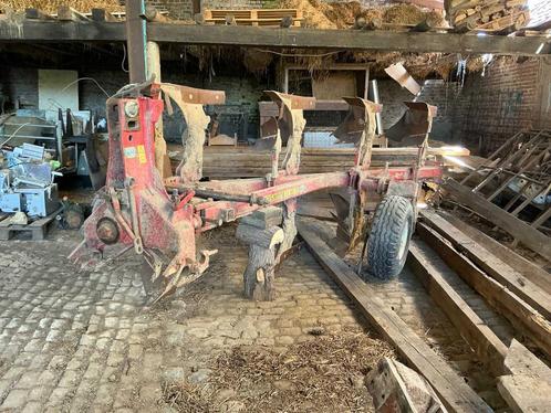Kverneland - 4-schaar wentelploeg - Plough, Zakelijke goederen, Agrarisch | Werktuigen, Overige, Grondbewerking