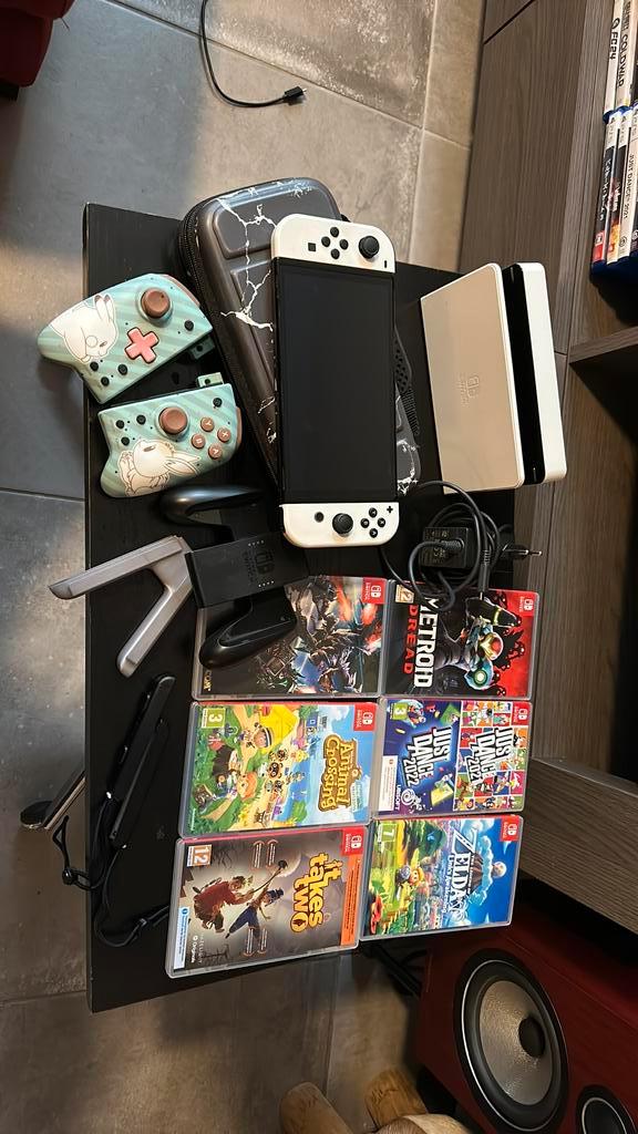 Nintendo Switch OLED+accessoires+factuur (nog geen jaar oud), Spelcomputers en Games, Spelcomputers | Nintendo Switch, Zo goed als nieuw