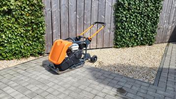 TE HUUR ‼️ Trilplaat en straatgereedschap ** huren beschikbaar voor biedingen