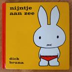 Dick Bruna - Nijntje aan zee/boekje Nijntje, Gelezen, Ophalen of Verzenden, Dick Bruna., 2 tot 3 jaar