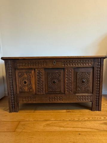 Te koop: “hoop chest” beschikbaar voor biedingen