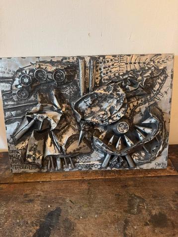 Bijzonder kunstwerk object geklopt aluminium 1967 ,69/49 beschikbaar voor biedingen