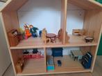 Poppenhuis met meubeltjes en poppen, Ophalen of Verzenden, Gebruikt, Poppenhuis