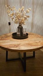 Ronde mango houten tafel met zwart metalen onderstel., Huis en Inrichting, Tafels | Eettafels, Ophalen, Zo goed als nieuw, Rond