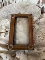 Oud fotolijstje met ornamentjes, Ophalen of Verzenden