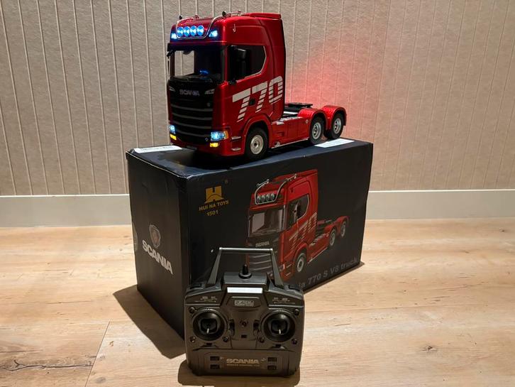 Huina Scania 770S bestuurbare vrachtwagen, Hobby en Vrije tijd, Modelbouw | Radiografisch | Overige, Zo goed als nieuw, Ophalen of Verzenden