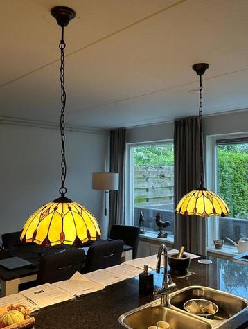 Tiffany hanglampen (2 stuks) beschikbaar voor biedingen